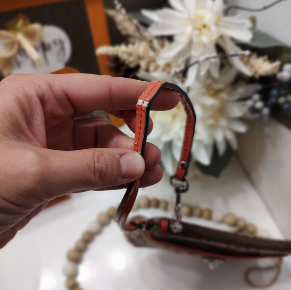 ❤️ Vintage Y2K GUC Coach Signature Monogram Canvas Wristlet Wallet, Salmon - Picture 9 of 11